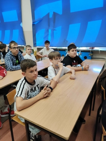 att.iiMojMa4sozTj__ynEUN-hRnUD0HkoY-z-necfQAUJo.JPG